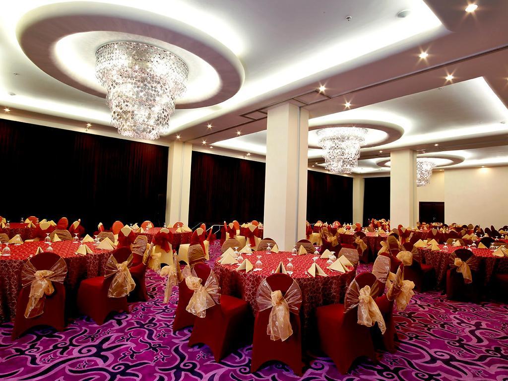 Swiss-Belhotel Ambon Exterior foto